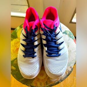 Nike Air Zoom court tennis shoe
